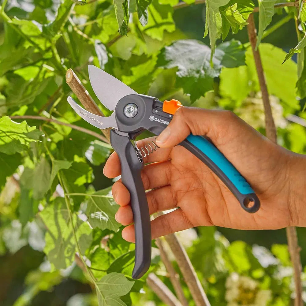 SÉCATEUR PREMIUMCUT LAMES FRANCHES 22 MM GARDENA (12241-20)