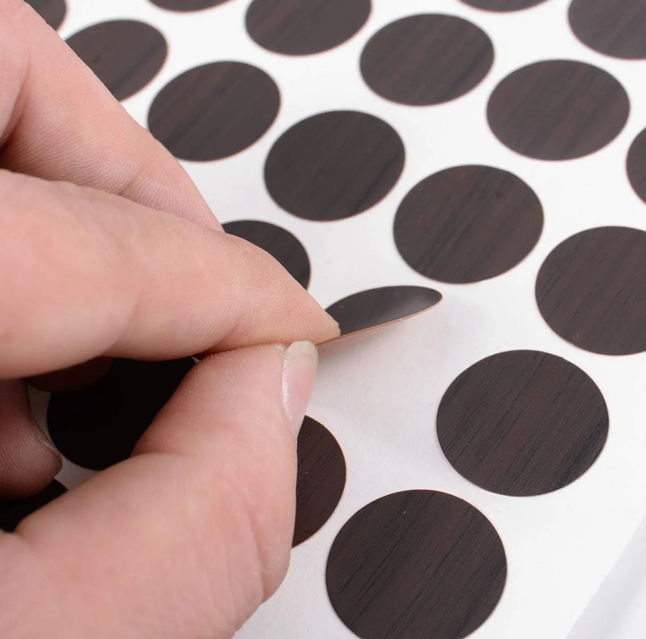 Cache vis autocollant pour meuble 192 stickers - SQES