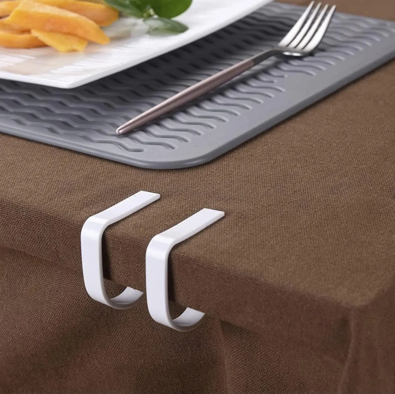 Pince pour nappe de table en plastique - Serre nappes blanc - SQES