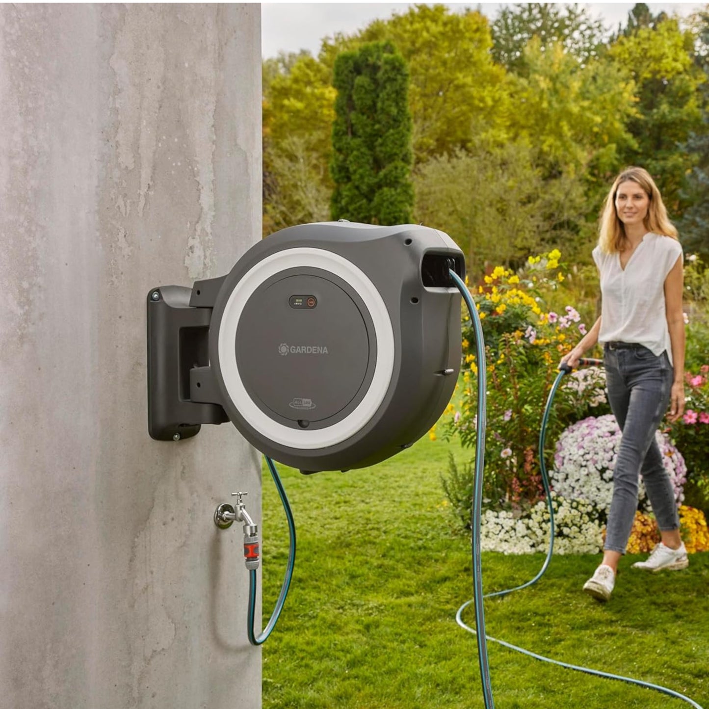 Dévidoir Automatique Mural sur Batterie PowerRoll XXL 40/18V P4A, 40 m GARDENA