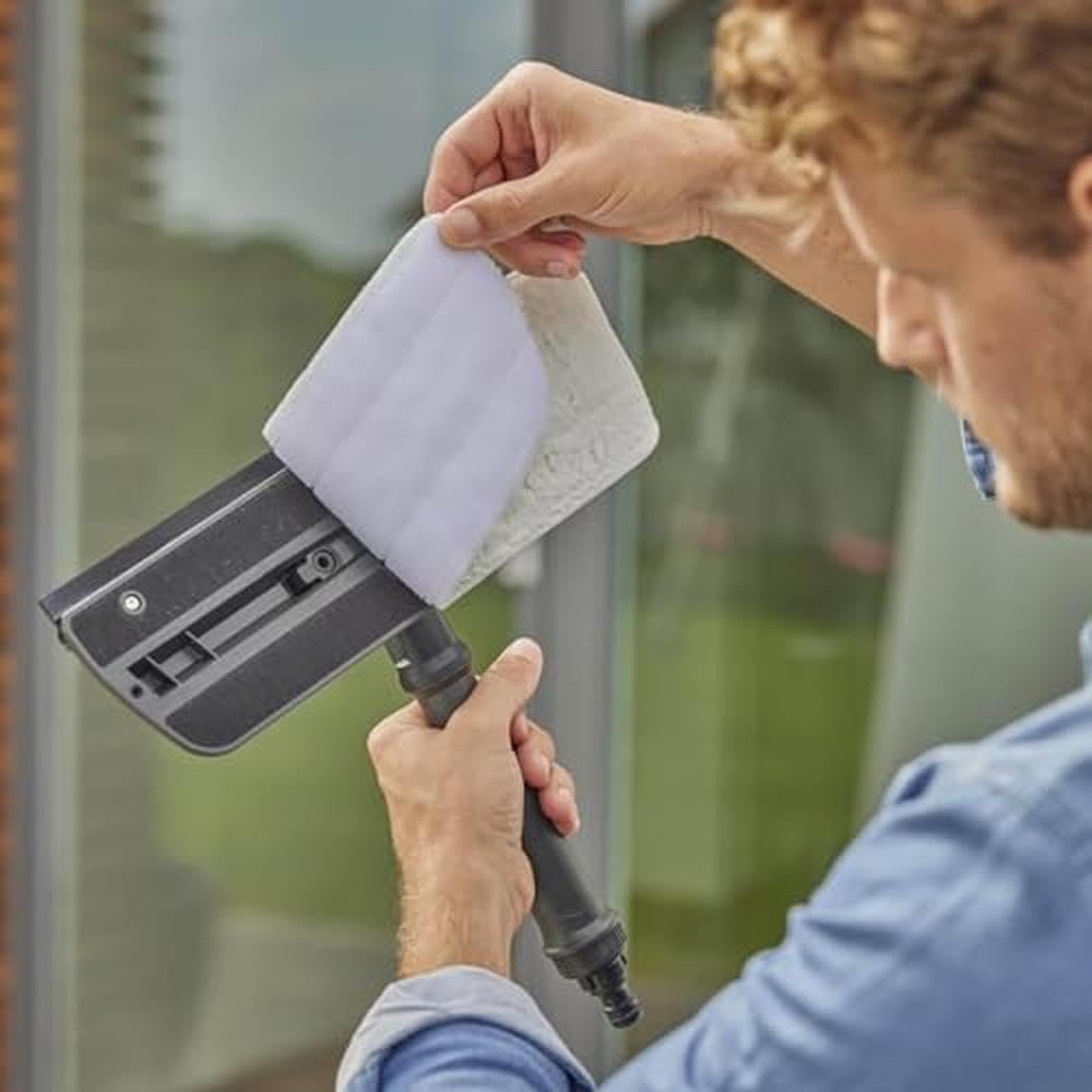 BALAI LAVE-VITRE AVEC RACLETTE ET MICROFIBRE CLEANSYSTEM GARDENA (18808-20)