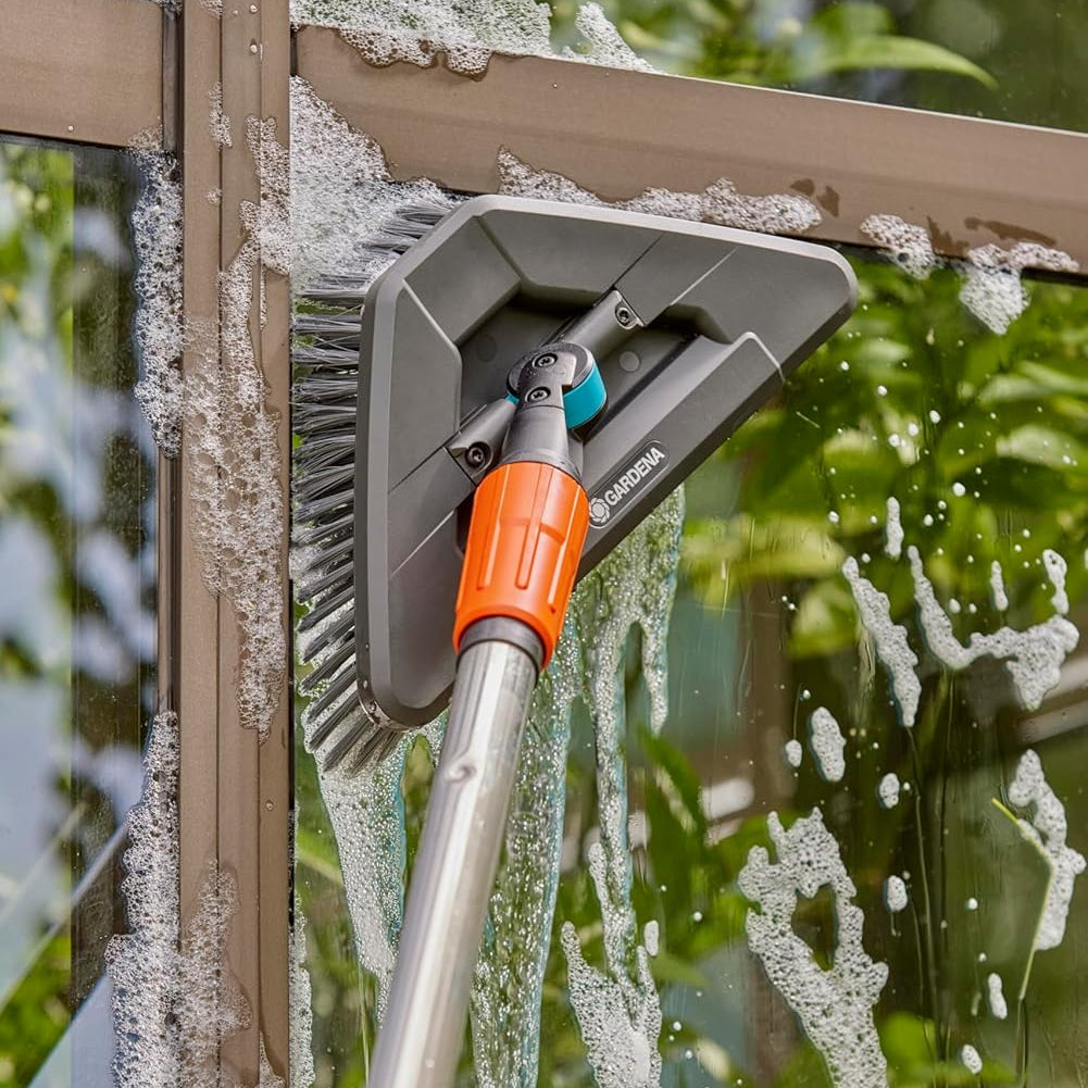 BROSSE À MANCHE SOUPLE FLEX CLEANSYSTEM GARDENA (18812-20)