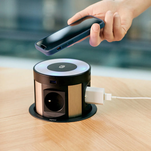 Incara Tower 120 Ø121mm à encastrer dans mobilier avec 4 prises 2P+T, 4 chargeurs USB, sans fils induction et cordon - SQES