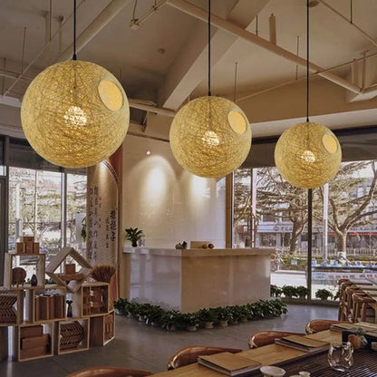 Lustre rond en forme de globe Ø38 -Plafonnier en Rotin Naturel - SQES