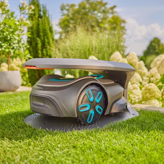 Garage de protection GARDENA pour tondeuse robot SILENO pro, max, sense et free. Installation sans outil, résistant aux intempéries. Livraison Tunisie — SQES.
