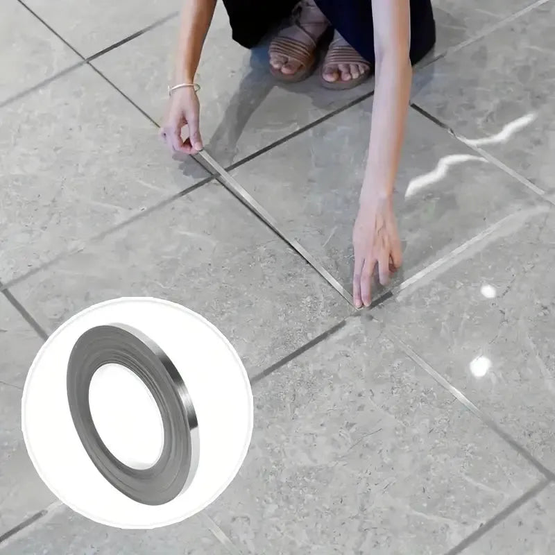 Bande jointive carrelage argent Boss Tape 10mm x 50m – finition professionnelle salle de bain et cuisine
