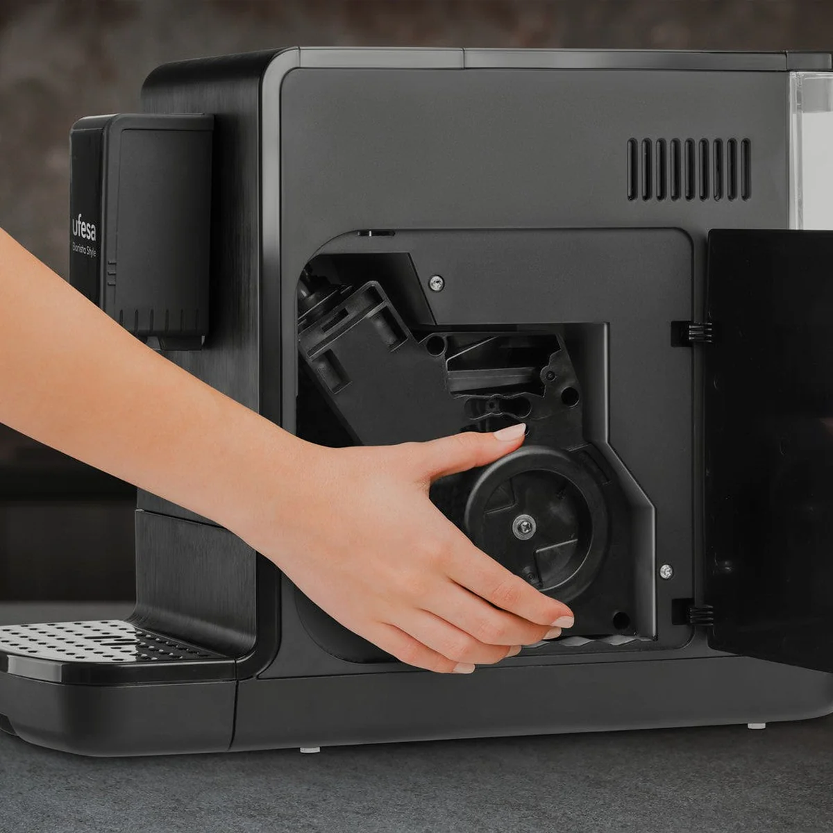 Ufesa Machine à café super automatique Sensazione