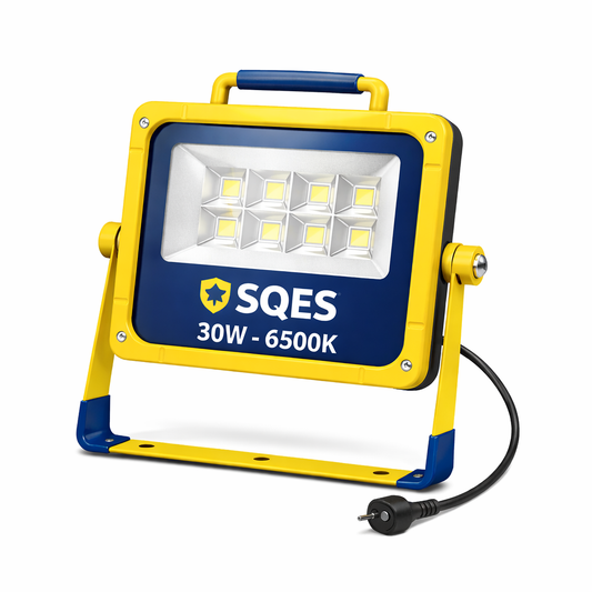 Projecteur LED 30W lumière blanche froide 6500K éclairage chantier extérieur – Location à la journée | SQES Tunisie
