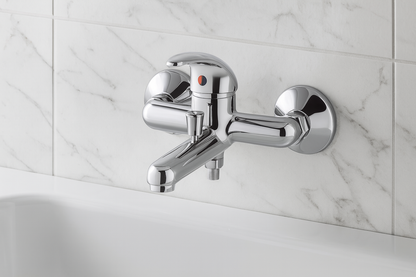 Mitigeur installé dans salle de bain luxueuse